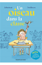 Un oiseau dans la classe