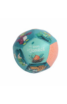 Ballon souple (petit) dans la jungle 10 mois